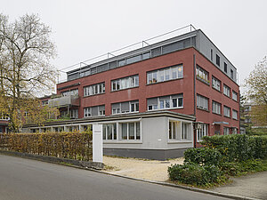 Nidelbadstrasse 6, 8